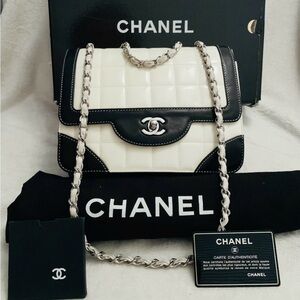 CHANEL Chocolate Bar Patent Vintage Flap Bag w/box, Dustbag, Auth Cards/Booklets